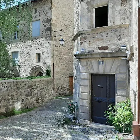 Maison Au Loup: 16th Century In Old Town Bed & Breakfast Le Puy-en-Velay