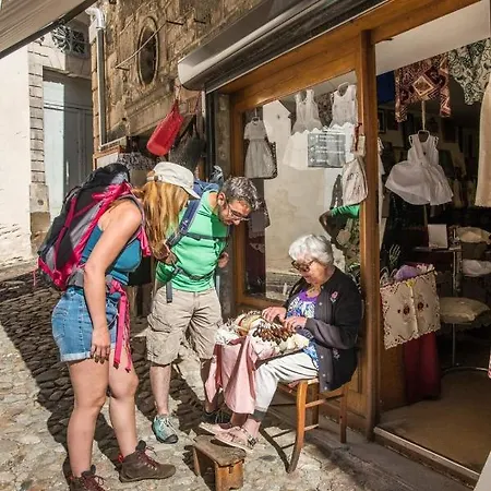 Bed & Breakfast Maison Au Loup: 16th Century In Old Town *