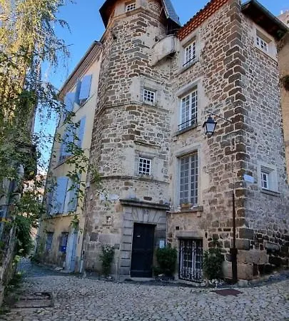 Maison Au Loup: 16th Century In Old Town