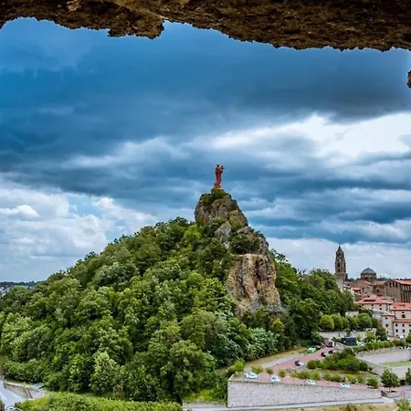 Maison Au Loup: 16th Century In Old Town * Le Puy-en-Velay