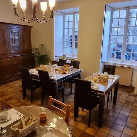 Maison Au Loup: 16th Century In Old Town Bed & Breakfast Le Puy-en-Velay